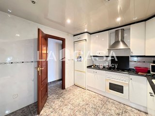 Piso en venta en Artigas - Llefià en Badalona