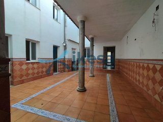 Chalet en venta en Bujalance
