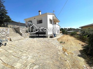Chalet en venta en Vallirana
