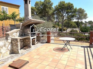 Chalet en venta en Vallirana