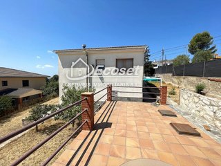 Chalet en venta en Vallirana