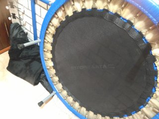 Cama elástica infantil azul