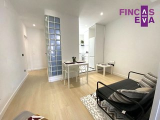 Piso en venta en El Raval en Barcelona