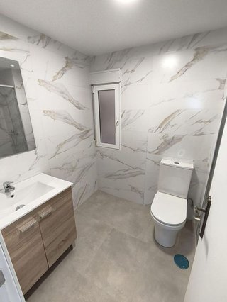 Piso en venta en Juan XXIII en Alicante