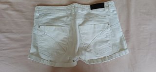 Pantalones cortos vaqueros blancos Bershka