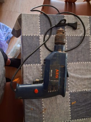 Taladro percutor AEG SB2-500 500W
