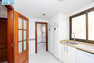 Piso en venta en Bola de Oro - Serrallo en Granada