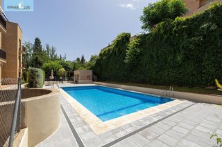 Piso en venta en Bola de Oro - Serrallo en Granada