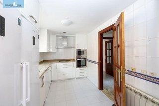 Piso en venta en Bola de Oro - Serrallo en Granada