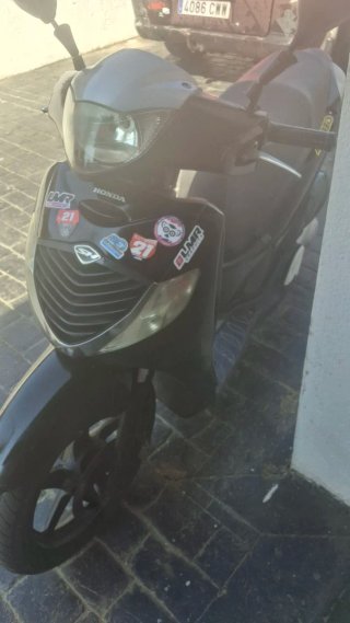Honda SH 150i Scooter Negra