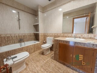 Casa adosada en venta en Don Benito