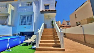 Casa pareada en venta en Capuchinos en Vélez-Málaga