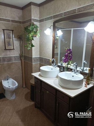 Chalet en venta en San Gonzalo en Linares