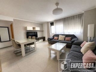 Casa adosada en venta en Alameda Park en Manises