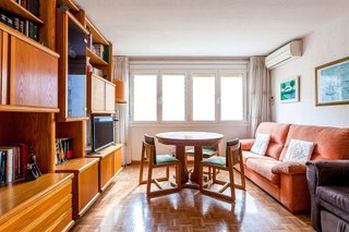Piso en venta en Bellvitge en Hospitalet de Llobregat, L´