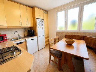 Piso en venta en Media Legua en Madrid
