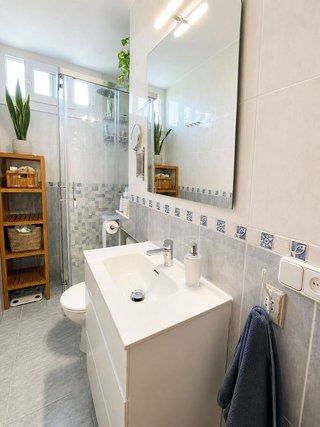 Piso en venta en Media Legua en Madrid