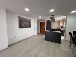 Piso en venta en Parque Victoria Eugenia en Málaga