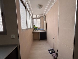 Piso en venta en Parque Victoria Eugenia en Málaga