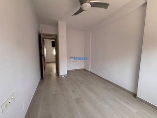 Piso en venta en Parque Victoria Eugenia en Málaga
