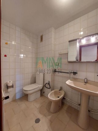 Piso en venta en Residencia en Ourense