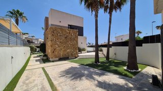 Casa en venta en Playa de los Locos en Torrevieja
