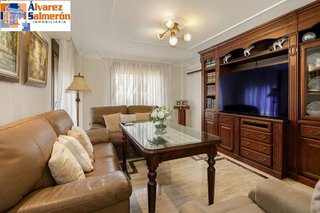 Casa pareada en venta en Ogíjares