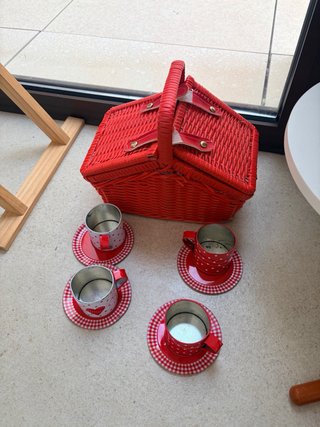 Cocinita de juguete con accesorios