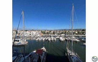 Piso en venta en Empuriabrava en Castelló d´Empúries