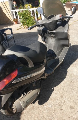 Piaggio X8 125 Negro