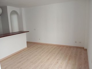 Piso en venta en Parque Victoria Eugenia en Málaga