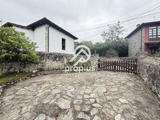 Chalet en venta en Celorio-Poó-Parres en Llanes