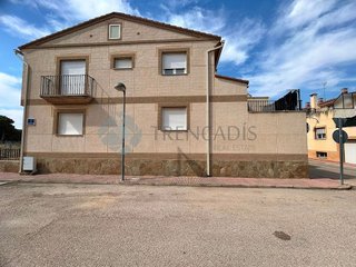 Casa adosada en venta en Utiel