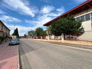 Casa adosada en venta en Utiel