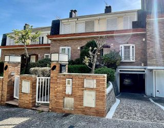 Casa adosada en venta en Montilivi - Palau en Girona