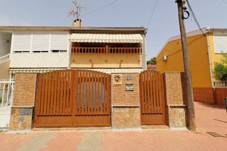Casa adosada en venta en  El Acequión - Los Naúfragos en Torrevieja