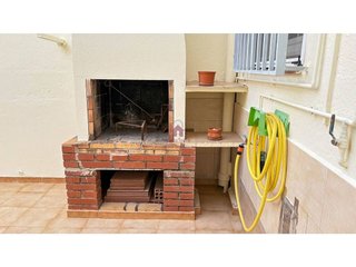 Casa en venta en Les Arenes - La Grípia  Can Montllor en Terrassa