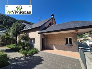 Chalet en venta en Vallirana