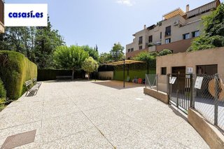 Piso en venta en Bola de Oro - Serrallo en Granada