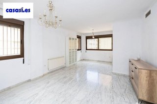 Piso en venta en Bola de Oro - Serrallo en Granada