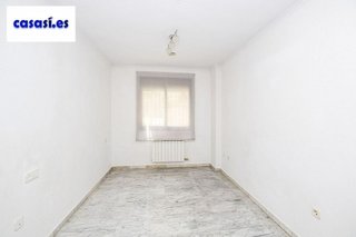 Piso en venta en Bola de Oro - Serrallo en Granada