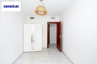 Piso en venta en Bola de Oro - Serrallo en Granada