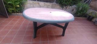 Mesa de jardín redonda de plástico + 4 sillas