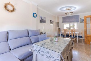 Casa adosada en venta en Cúllar Vega