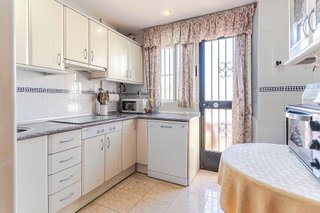 Casa adosada en venta en Cúllar Vega