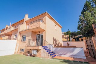 Casa pareada en venta en Cenes de la Vega