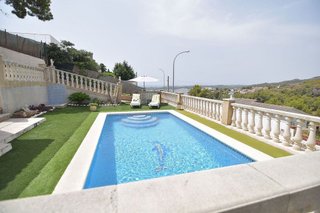Casa adosada en venta en Eixample Residencial en Roda de Barà
