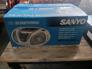 Radio CD Cassette Sanyo MCD-ZX300F