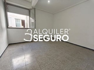 Piso en alquiler en Carrús Est - Camí dels Magros en Elche