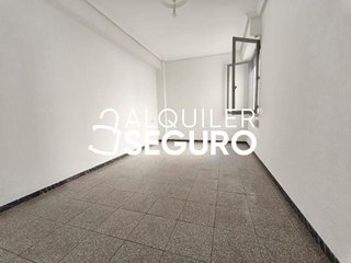 Piso en alquiler en Carrús Est - Camí dels Magros en Elche